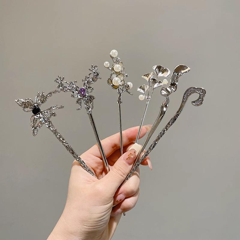 Exquisite Vintage-Inspired Tassel Hairpin for Women - Elegant Hanfu Cheongsam Style Headdress