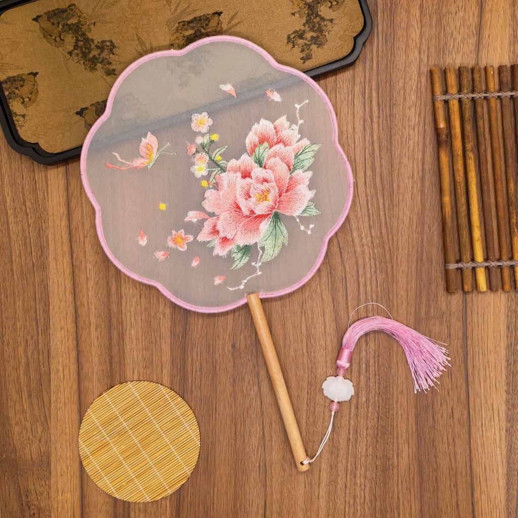 Vintage Double Sided Embroidery Flower Shape Hand Fan Chinese Palace Hanfu Floral Silk Hand Fan Craft Wedding Gift For Guests