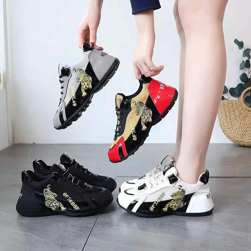 Fashion Sneakers Women 2025 New Woman Running Shoes Breathable Outdoor Lager Size Sports Shoes Comfortable Athletic Footwear Zapatillas