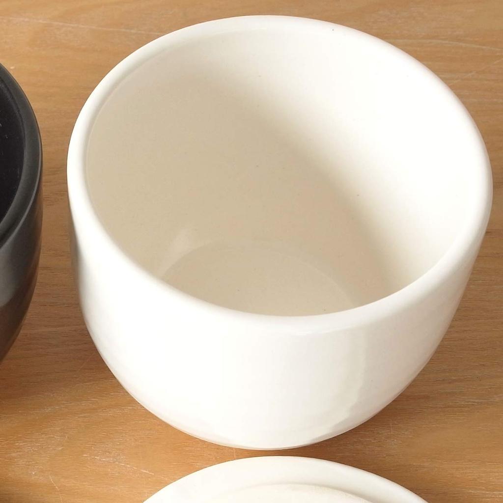 Kamoshika Douguten Ceramic Rice Container, 1.5-cup Capacity, Made in Japan, Banko Ware, Microwave Safe, Regular Size (White)