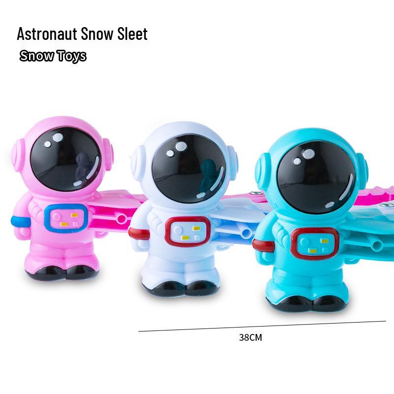 Astronaut Snowball Maker Toy for Kids - Outdoor Snow Play & Snowball Fight Tool