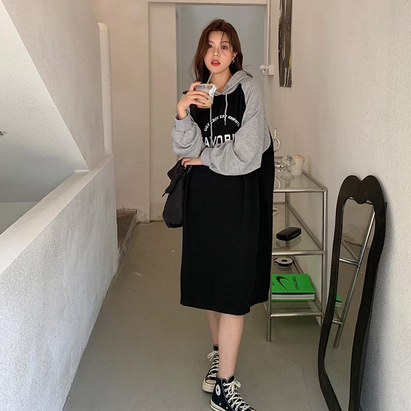 2023 Autumn/Winter Women's Plus Size Velvet Hooded Sweatshirt Dress - Loose, Lazy Style, Over-the-Knee Skirt, Slimming Fit
