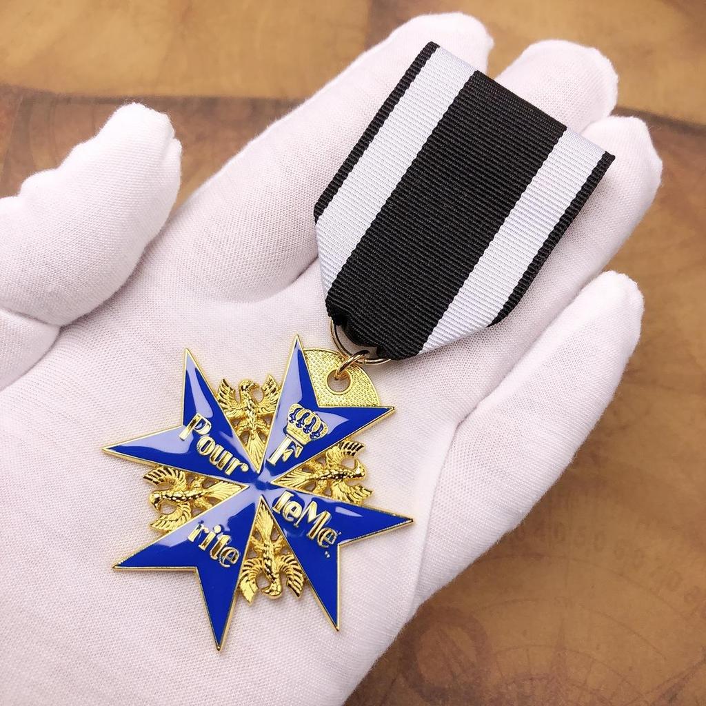 Prussian Blue Max Medal, Marx Cross Brooch, Soviet Guard Medal, Badge Pendant