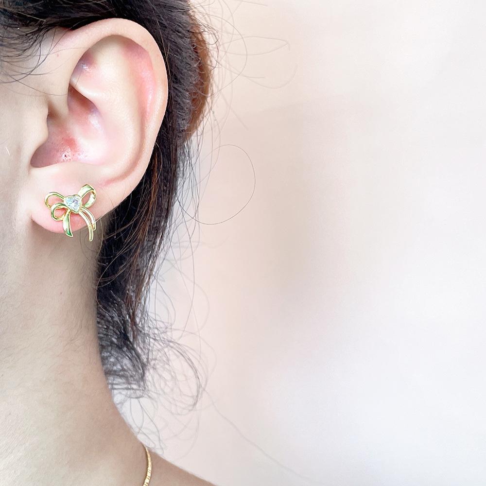 

Взрывная бабочка, инкрустированная цирконом, медное ожерелье для женского модного темперамента, ожерелье-цепочка для ключицы, аксессуары