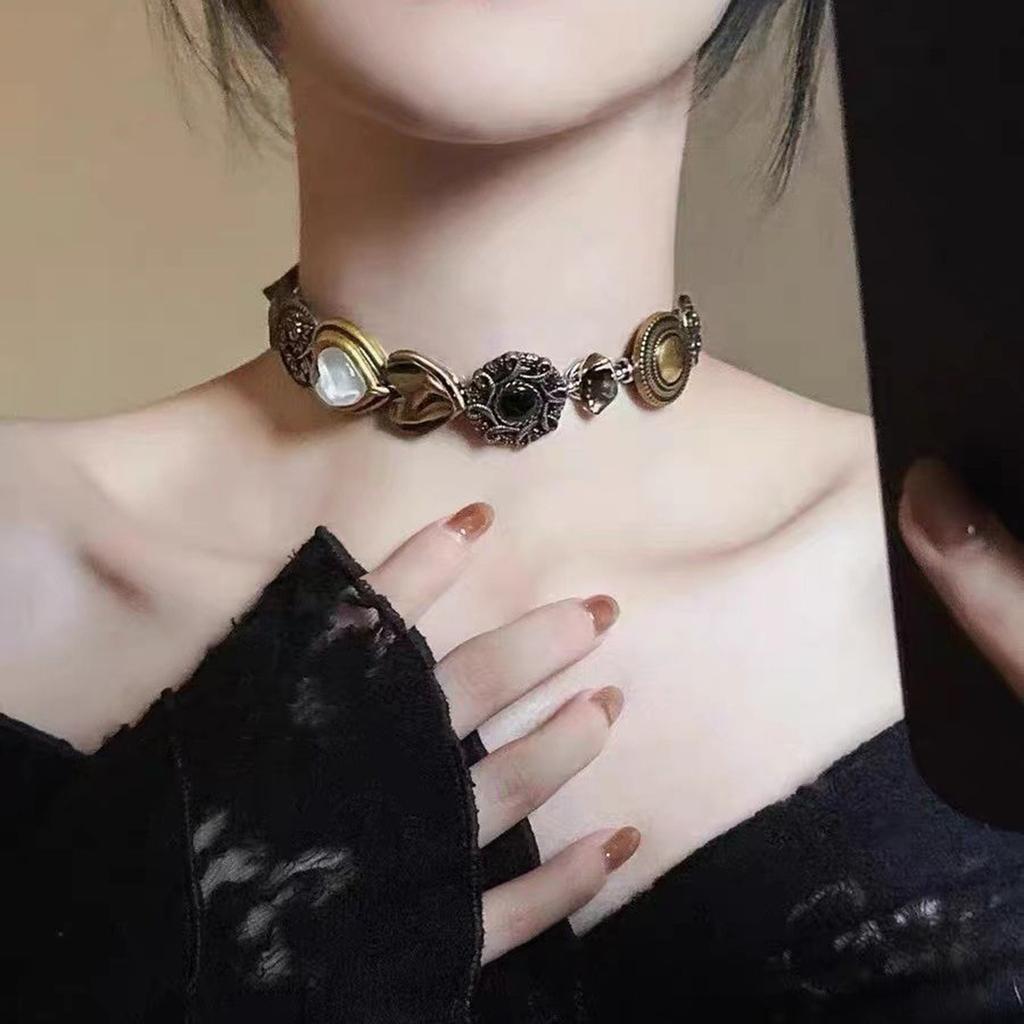 Vintage Brass Clavicle Chain Necklace for Women and Girls Punk Retro Style Brown Stone Pendant Neckchain Accessory