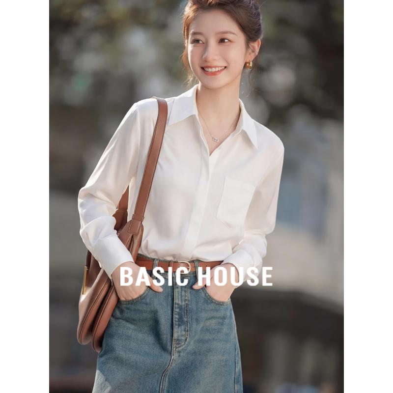 

Базовая женская блузка Basic House с воротником-поло и длинным рукавом S
