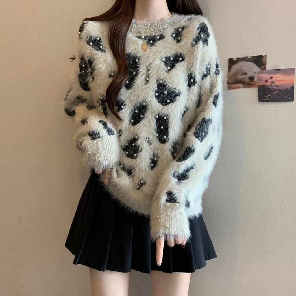 Autumn Winter Women's Mink Fleece Sweater Beaded Color Block Crew Neck Pullover Sweater Soft Warm Knit Top
