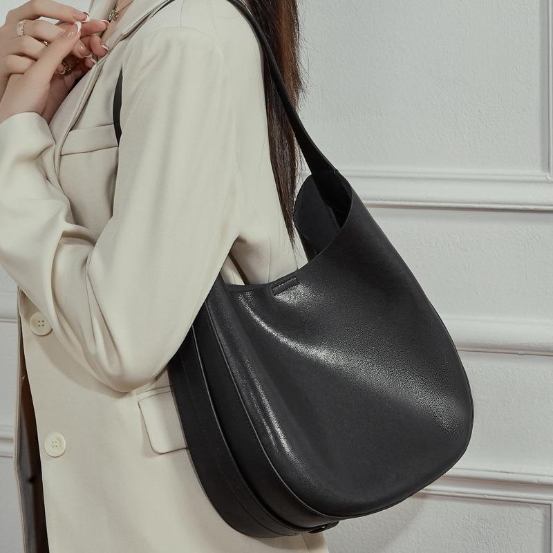 Umhängetasche, Damenhandtasche aus echtem Leder, neues Nischendesign, Halbmond-Tasche, Crossbody-Tasche, vielseitige Trendtasche