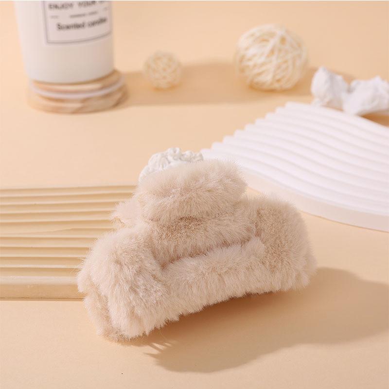 10.5cm Plush Square Hair Clip Women's Korean Style Ins Simple And Versatile Grab Clip Fashion Shark Clip Hair Accessories