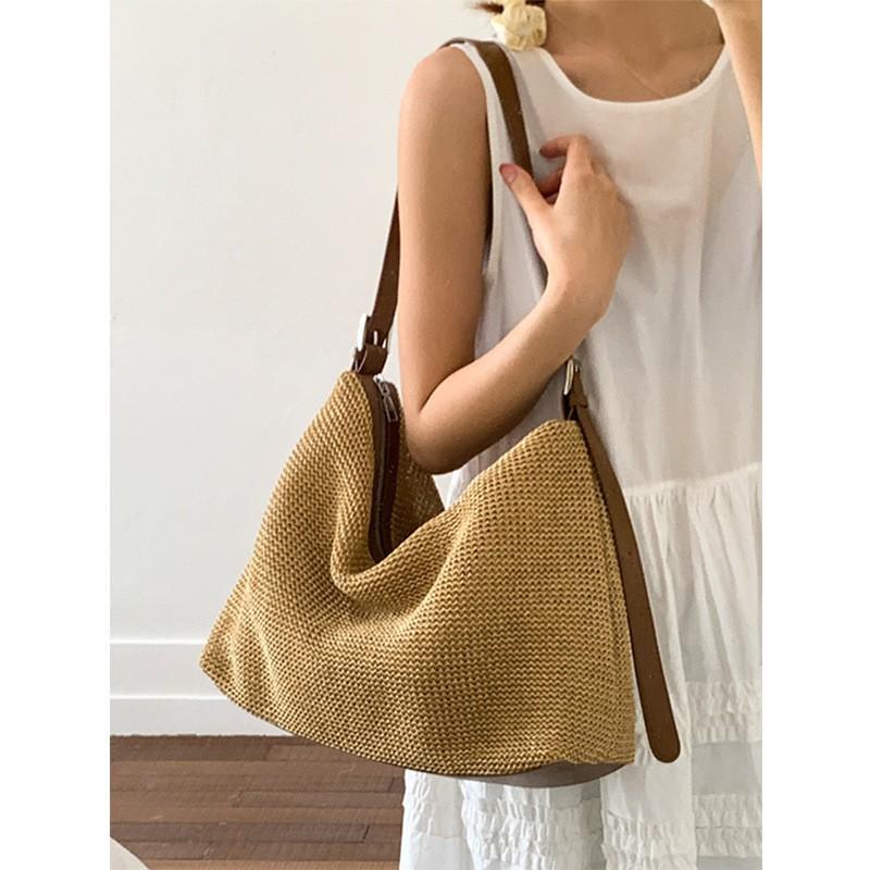 

This s Popular Straw Woven Bags Women s 2026 New Large-capacity Single-shoulder Cross-slung Tote Seaside Vacation Beach Bag коричневий