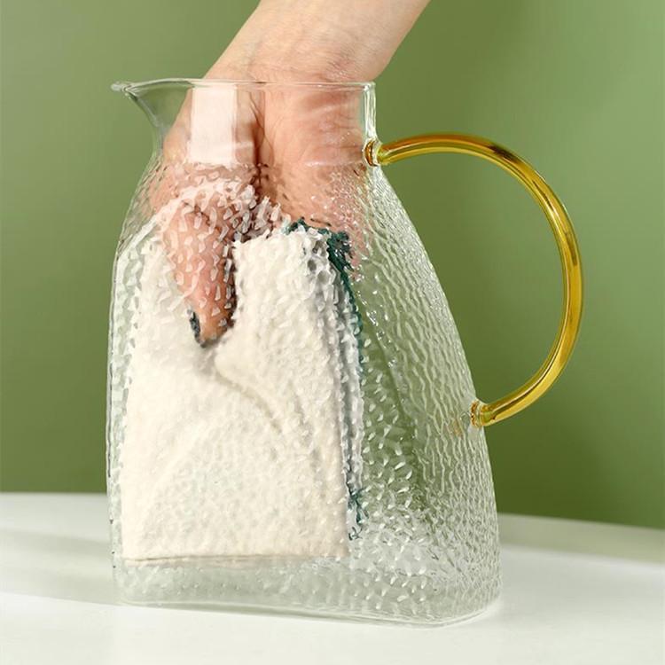 Hammered Textured Glass Pitcher: Large Capacity, Heat-Resistant, High Borosilicate for Cold Water & Juice