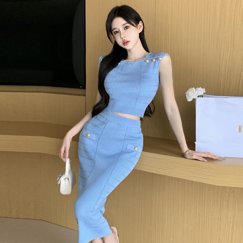 2025 temperament celebrity sleeveless vest top hip skirt knitted suit