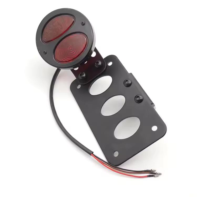 Motorkerékpár Oldalsó Rögzítésű Hátsó LED Féklámpa Oldalra Szerelhető Rendszámtábla Tartó Harley Sportster Bobberhez