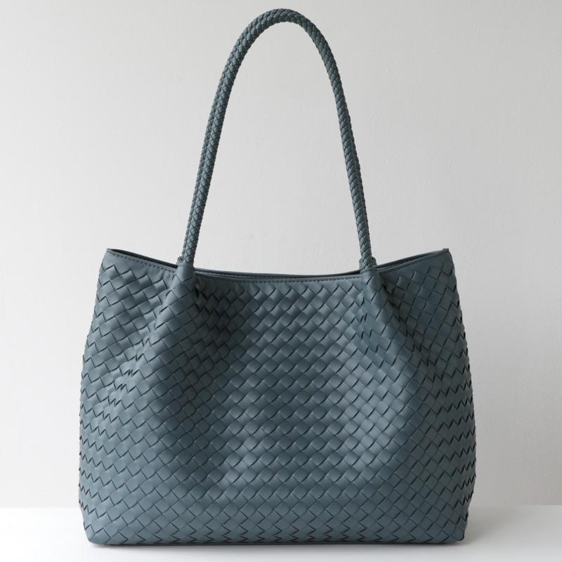 Handgewebte Leder-Tragetasche Damen Mittlere Größe Crossbody oder Unterarm-Stil Weiches Echtes Rindsleder Minimalistisches Schickes Design