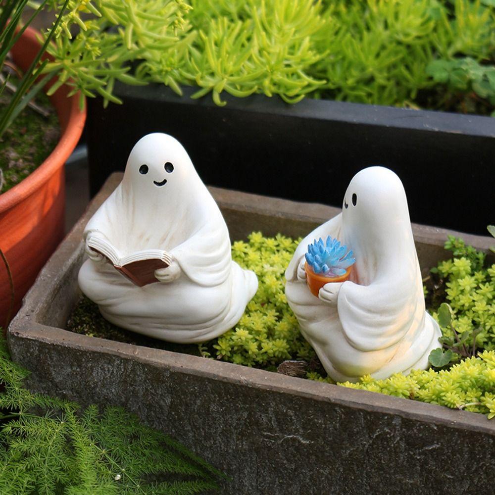 2pcs Resin Sitting Figure Cartoon Ghost Sculpture Funny Halloween Ghost Ornaments  Courtyard