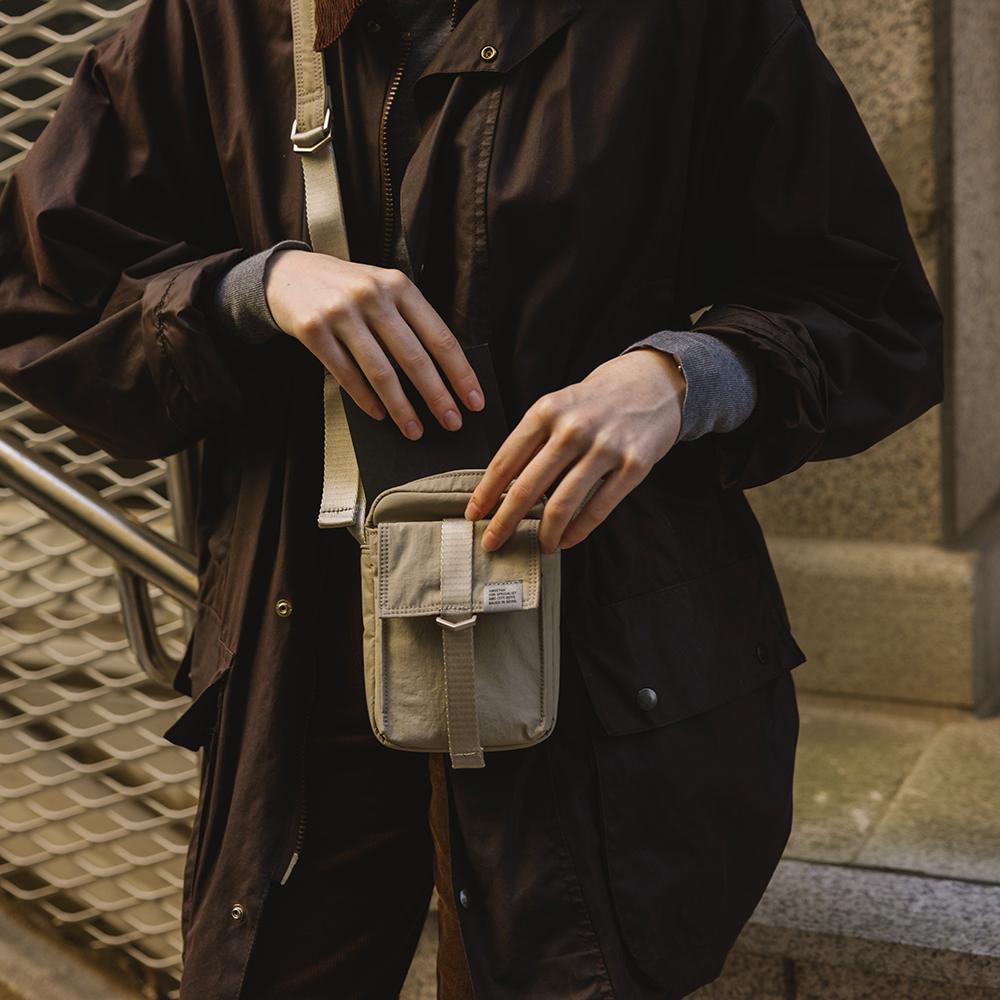 Sweetch Passport Bag 003 Sand