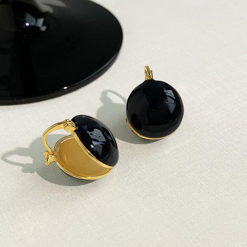 

Нішеві Висококласні Сережки з Характером Солодкі Милі Компактні Універсальні Для Щоденного Носіння Доступні Витончені Жіноча Мода Сережки з Особистістю