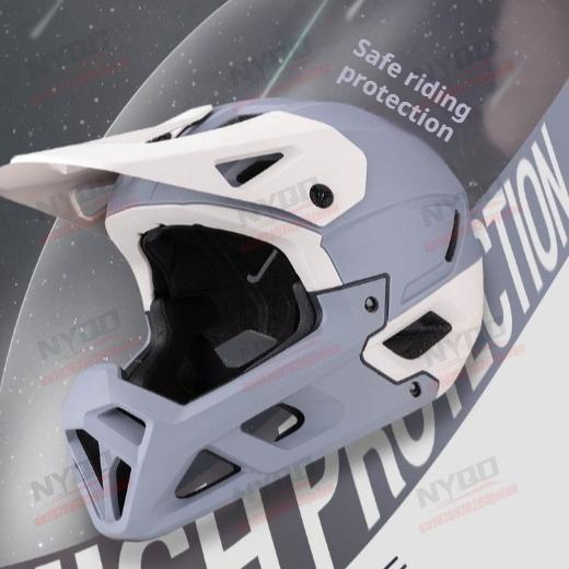 Motorcycle Helmets for Men and Women Comfortable Breathable Wear-resistant and Pressure Resistant for Outdoor Use