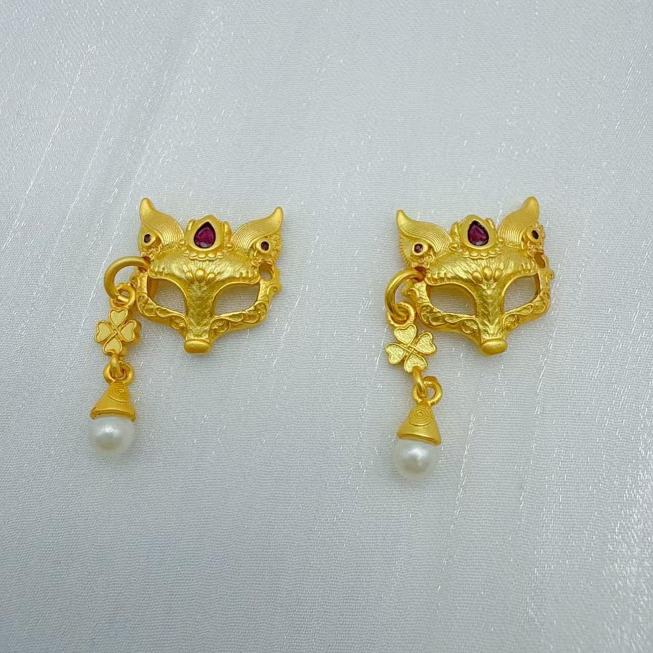 

24K Gold Plated Fox Mask Double Finger Ring Accessory