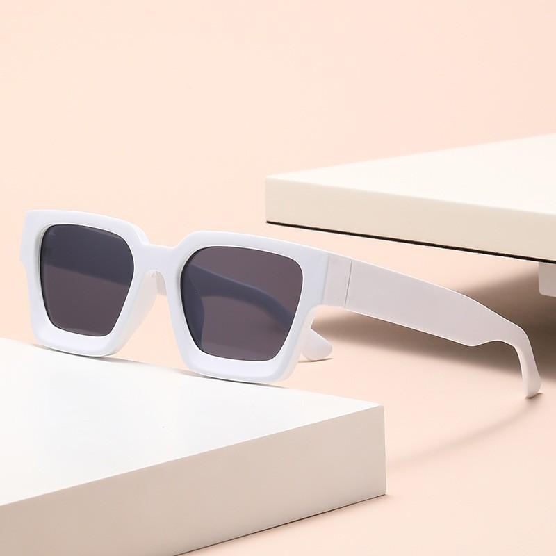 Classic thick square sunglasses men's street shooting versatile sunglasses driving UV protection advanced sense full frame sunglasses