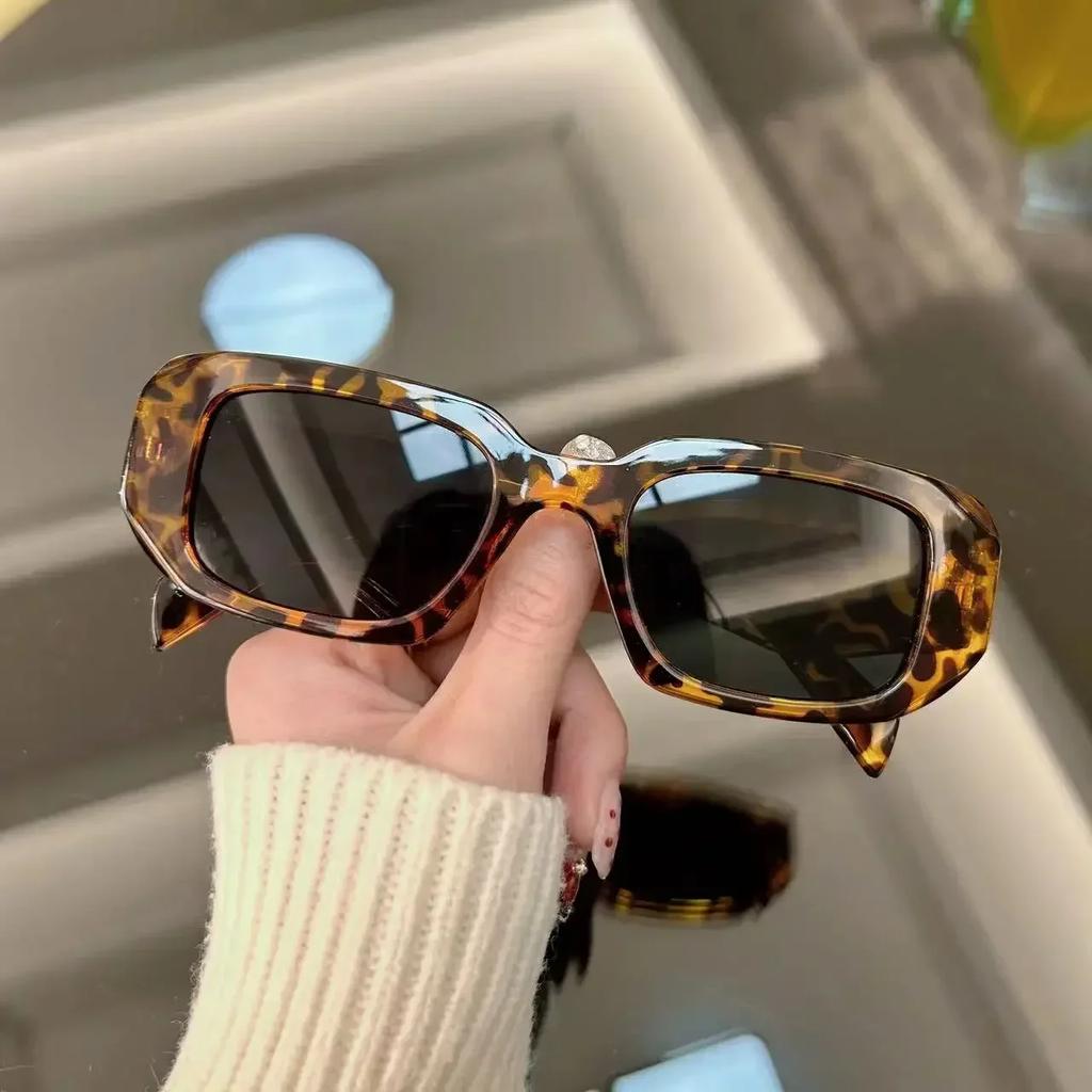 Classic Square Casual Fashion Sunglasses Women Men Vintage Stylish Oval Shaped Minimalist Female Male