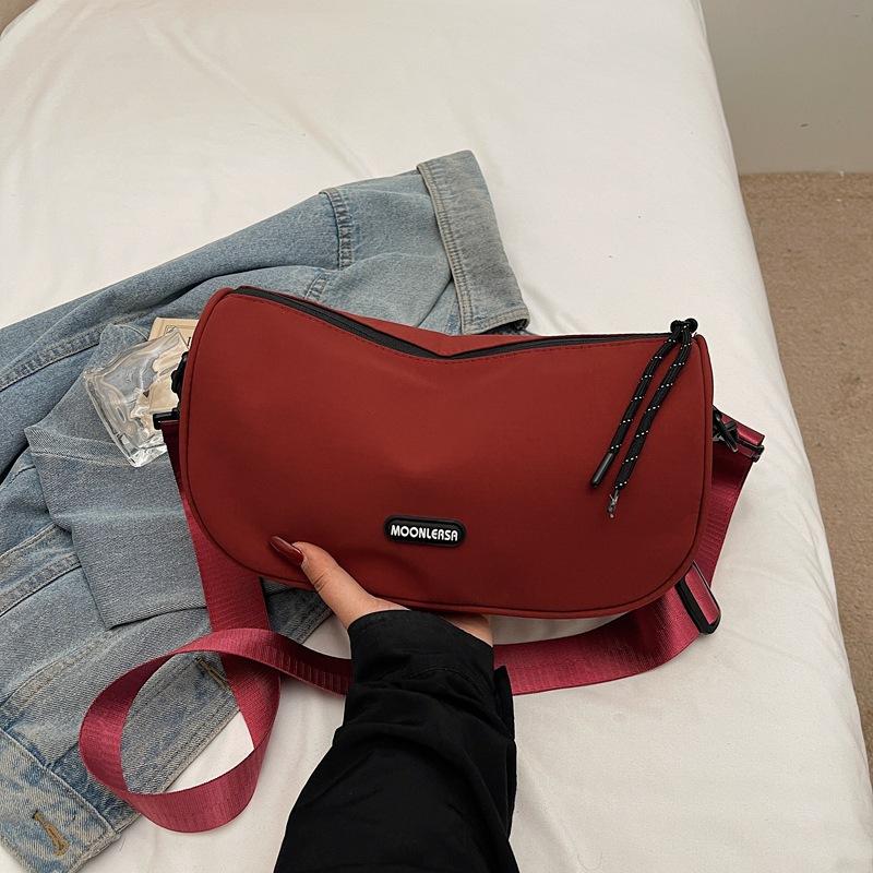 Korean Lazy Wind Women's Crossbody Bag Casual Fashion Large Capacity Commuter Women's Bag Niche Design Casual Pillow Bag