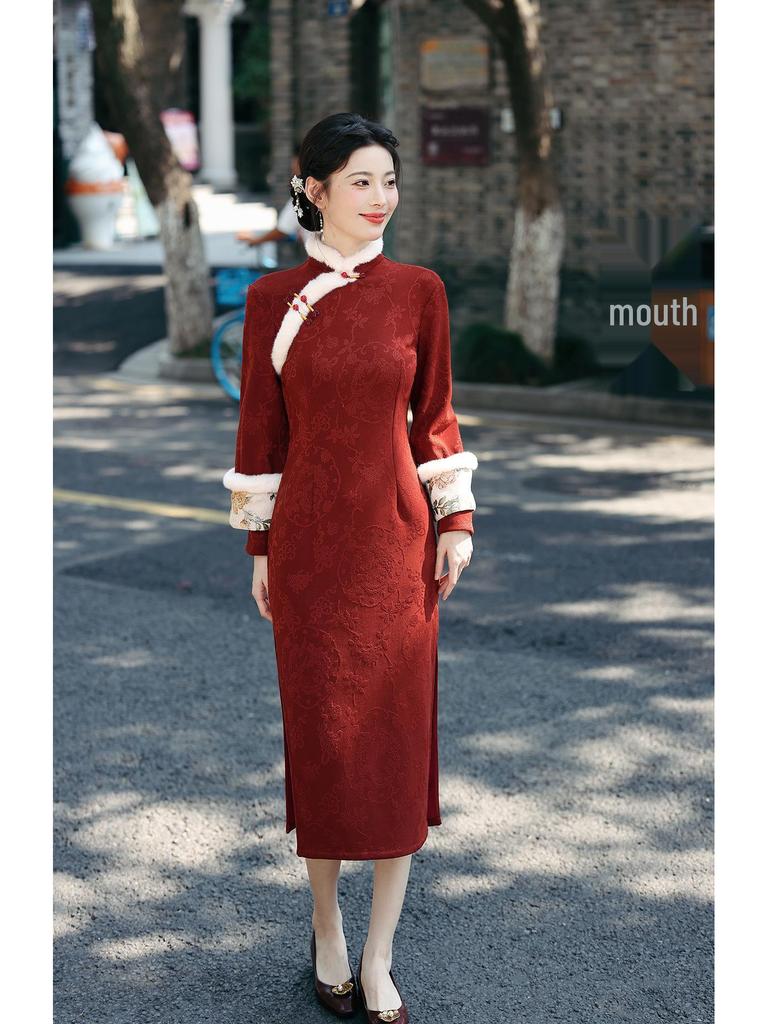Two-Piece Retro Red Long Sleeve Qipao Vest Set - Slimming Autumn & Winter Women's Fashion