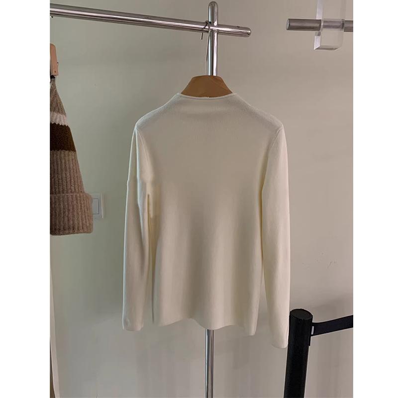 Gentle age reduction and whitening Slim stand-up collar Long-sleeved inner sweater Women's spring popular soft waxy bottoming top Versatile