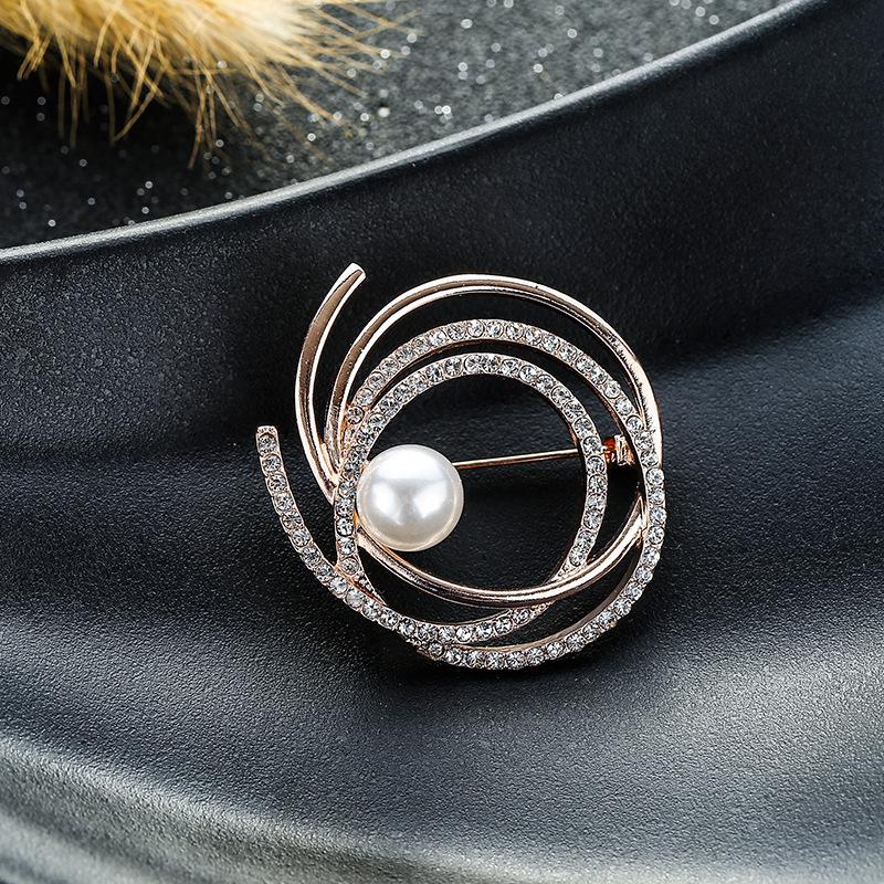 Diamond-encrusted Brooch for Women, Versatile Multi-ring Brooch, Simple Pearl Brooch
