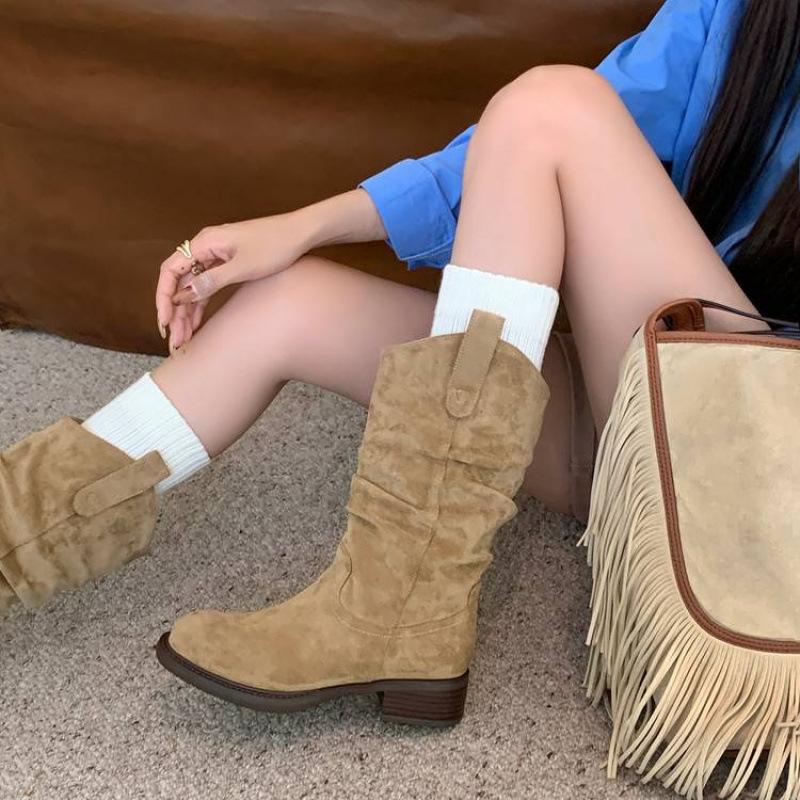 Autumn and Winter Women's Leather Boots Medium Heel Large Size Women's Boots Versatile Leather Martin Boots Sleeve New Round Head Medium Boots Women