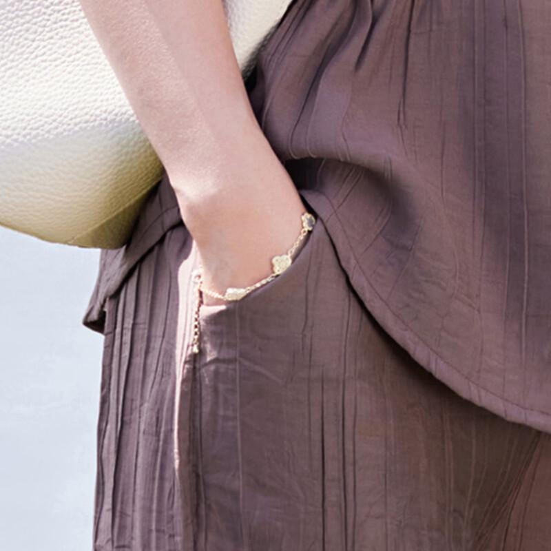 Women's Summer V-Neck Top & Capri Pants Set