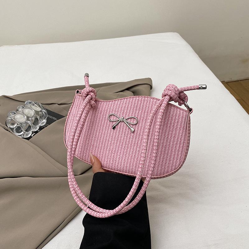 

2025 новая французская нишевая дизайнерская сумка под мышку с бантом на плечо женская сумка-мессенджер в нишевом дизайне сенменг в иностранном стиле розовый