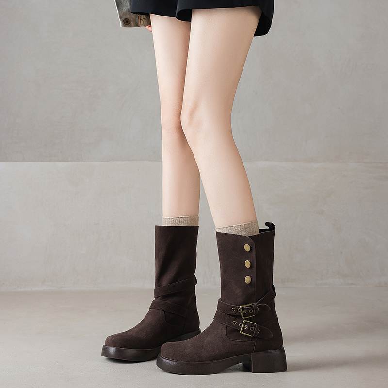 Krazing Pot Cow Suede Round Toe Thick Heels Motorcycle Boots Size 42 Back Zip Women Keep Warm Metal Button Mid-calf Boots