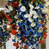 Patriotisk Hængende Kurv, Røde Hvide Blå Kunstige Blomster til Amerikas 250-års Jubilæum, UV-bestandig mod Fading til Udendørs Indendørs Dekoration