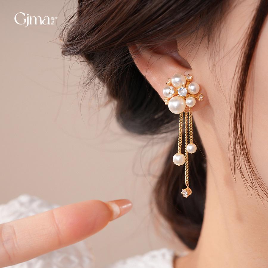 Korean gentle zircon geometric fringed pearl earrings, stud earrings, exquisite earrings for women