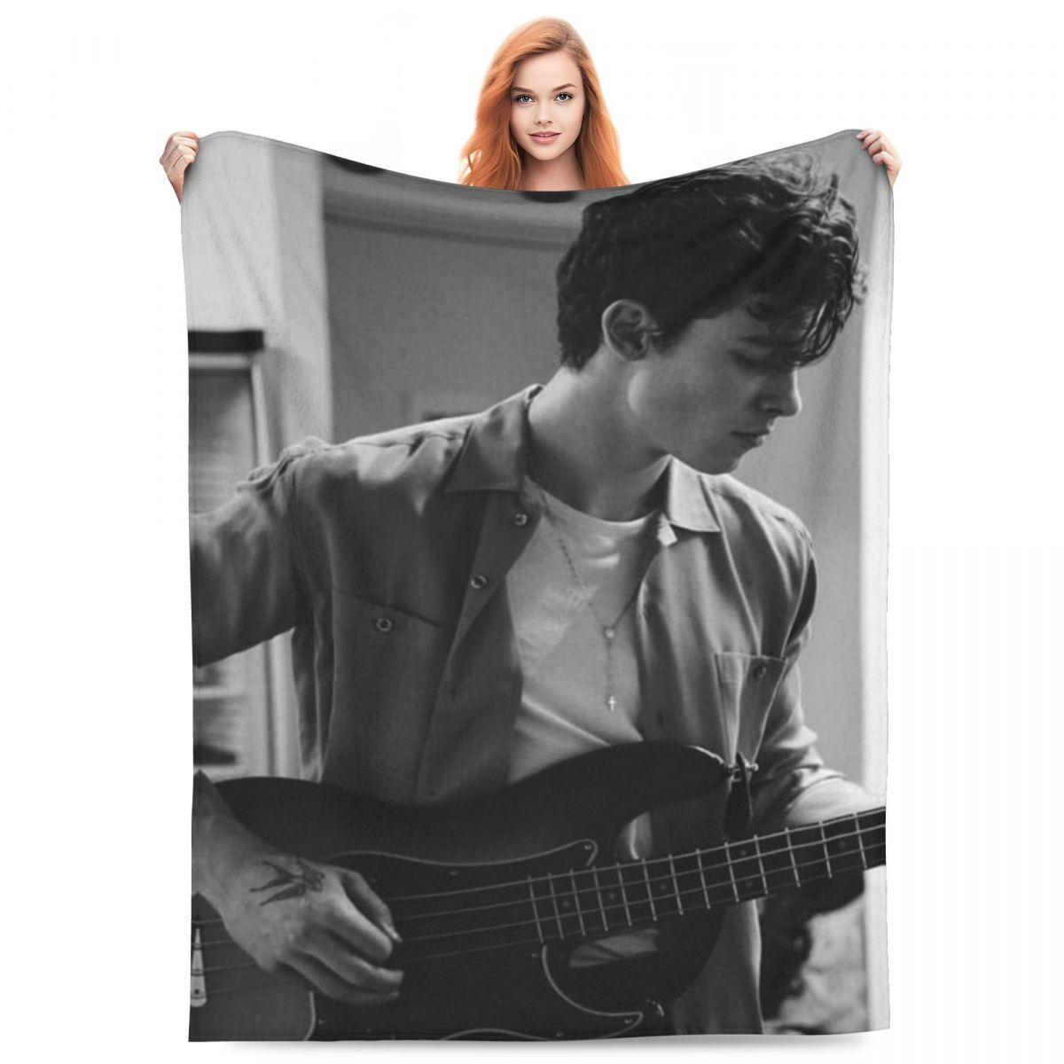 S-Shawn Mendes Flannel Blanket Quality Super Warm Musician Black Throw Blanket Spring Travel Living Room Cute Bedspread 30x40in