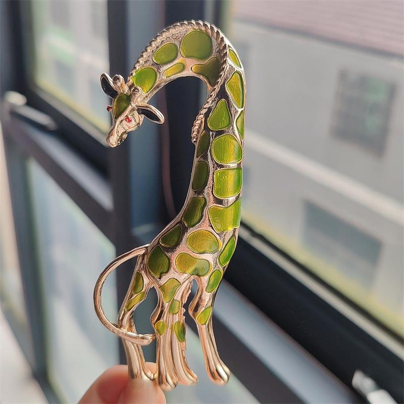 

Модный креативный мультяшный персонаж, забавный сплав, капающий маслом, аксессуары для животных, брошь в виде жирафа