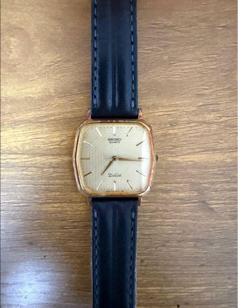 

[USED] Dolce Gold Square Watch