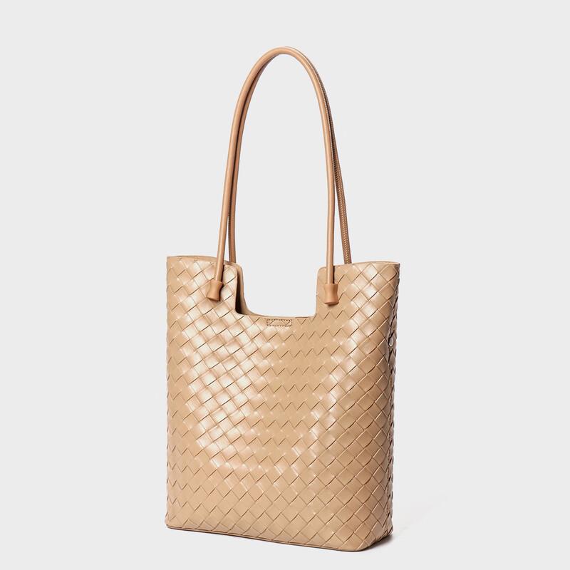 

Moe Partner 2024 Woven Leather Tote Bag