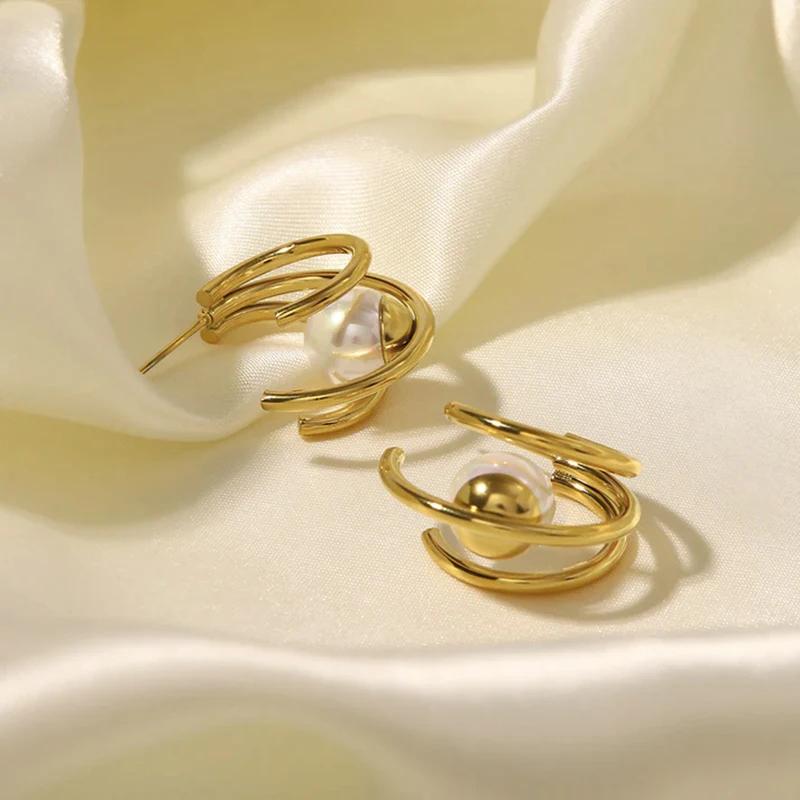 Huitan Metal Women Claw Earrings Inlay Imitation Pearl Modern Fashion Design Female Earrings Daily Wear Statement Jewelry