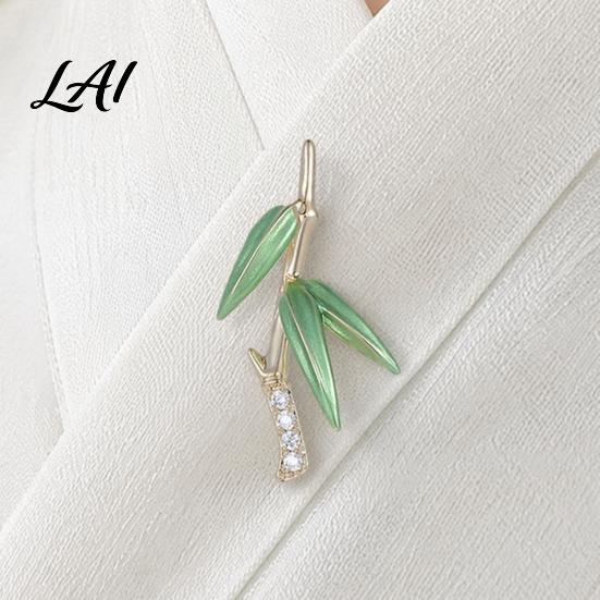 Enamel Leaf Brooch Pin for Women Three-Dimensional Green Bamboo Shape with Bag Accessory Leaves Outfit Badge Necklines Scarves Bags Cardigan