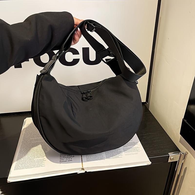 

Women s Casual Shoulder Bag with Zipper Closure, Adjustable Strap, And Polyester Lining, Perfect for Work Or Travel чёрный
