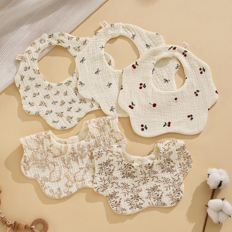 Random 1pcs Baby Bibs Simple Cotton Newborn Bibs Children's Accessories Drool Bib
