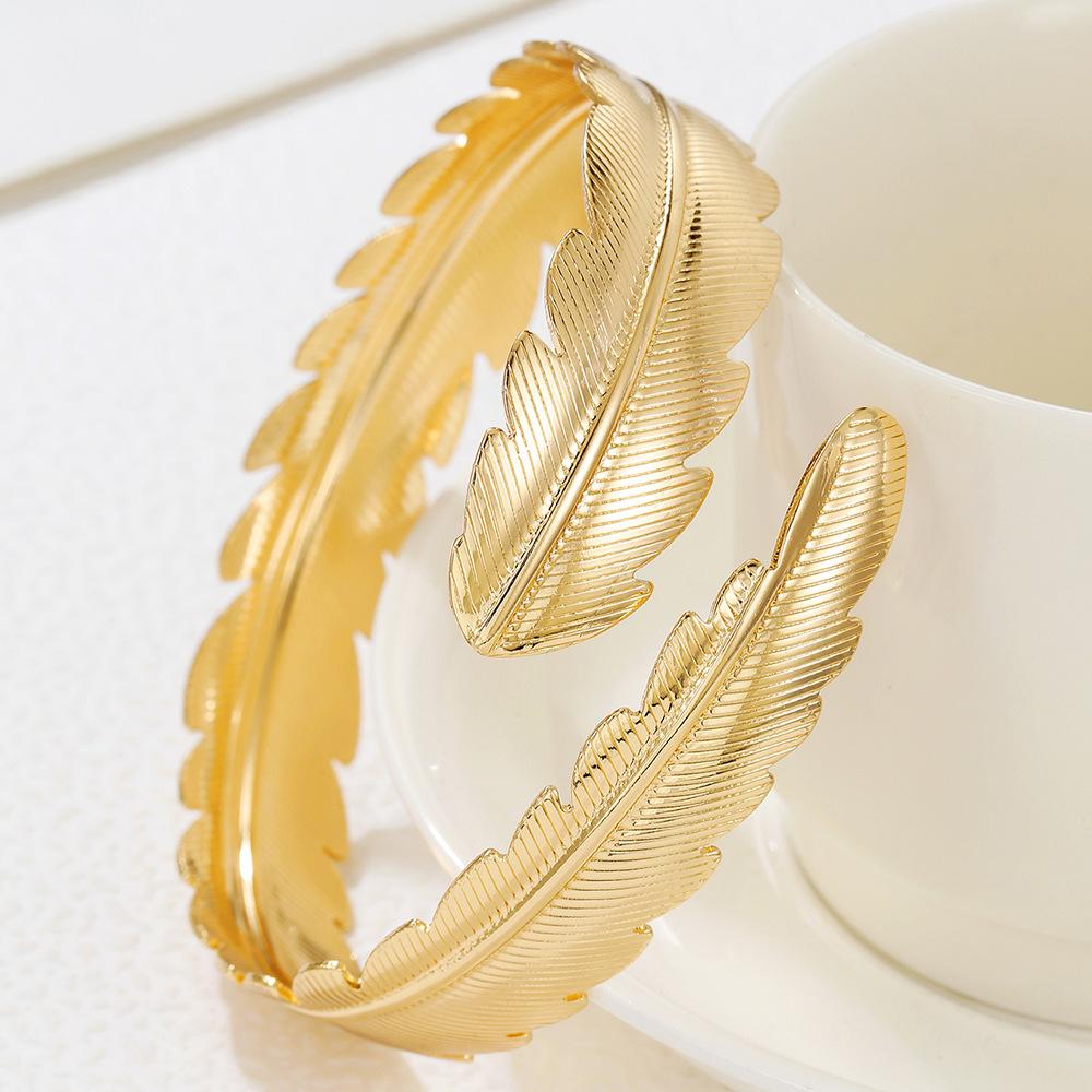 

JYL TS Bracelet Women s Frosted Design Fosters Elegance ZJ15121 urobilin кольору