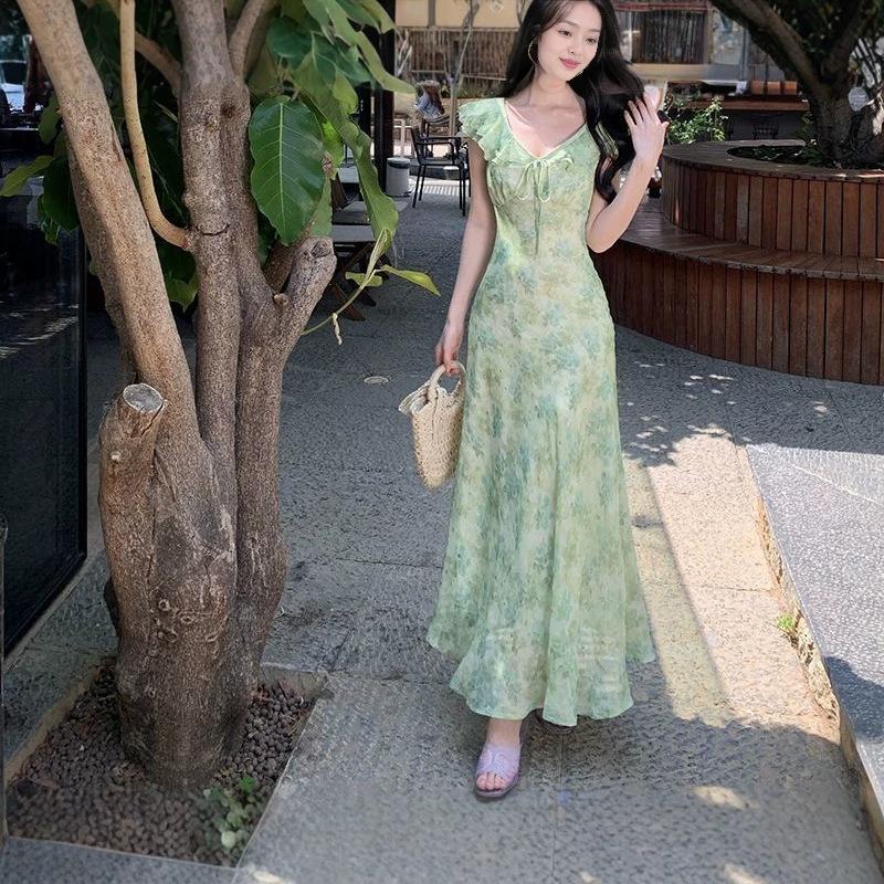 Seaside vacation green floral small flying sleeve dress gentle temperament unique beautiful waist beach dress