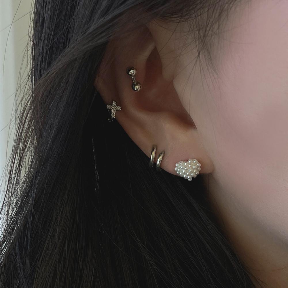My Omelet [92.5 Silver] Tiny Heart Pearl Earrings