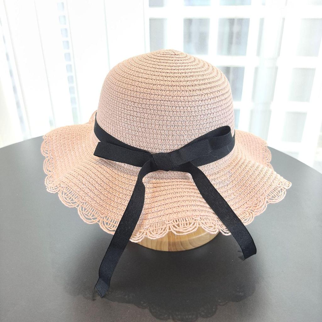 Letni słomkowy kapelusz typu bucket hat z ochroną przeciwsłoneczną dla dziewczynki, na plażę i podróż