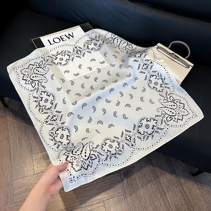 Silk scarf 71 * 71 imitation silk square scarf Korean atmosphere neck silk scarf flower pattern flower polka dot scarf
