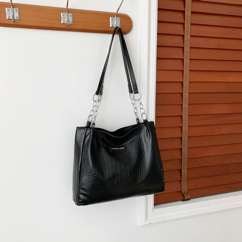 

Large Capacity Retro Fashion Tote Bag For Women 2024 Perfect For Commuting To Work