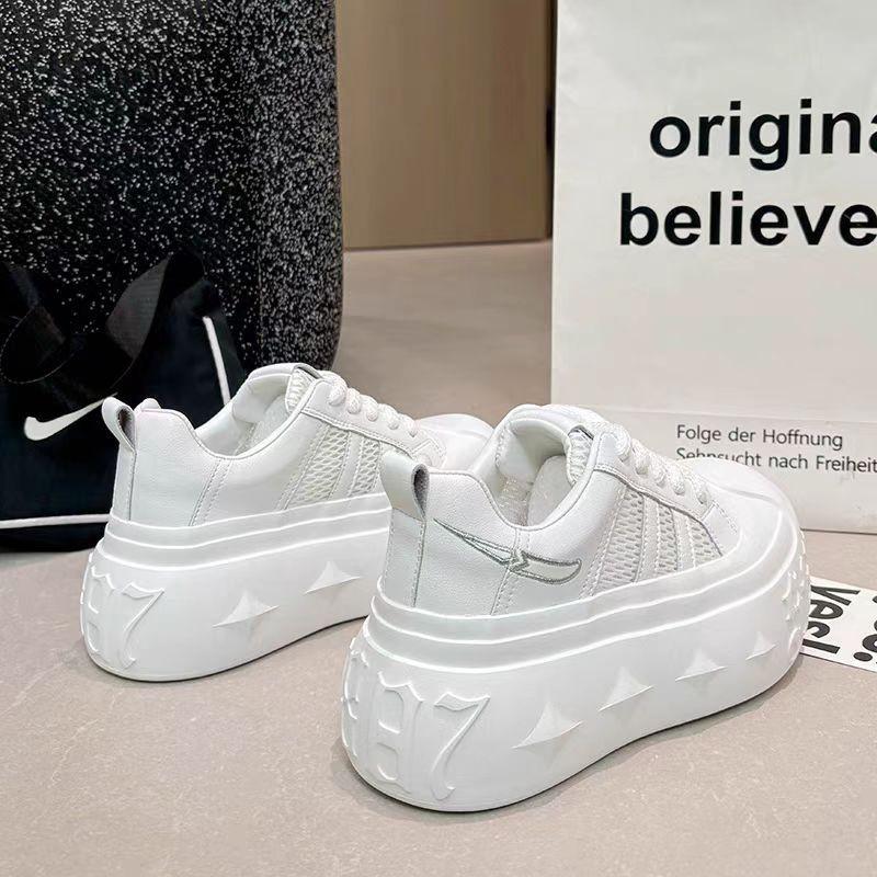 Korean Style Mesh Breathable Thick Bottom Wear Resistance Anti-slip Platform Sneakers 2025 Fashion Sports Running Shoes Summer